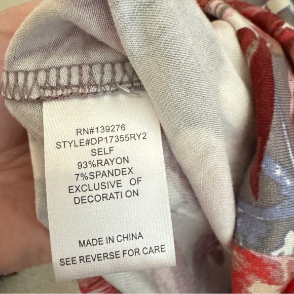 NWT Anthropologie Daniel Rainn Gray and Red Floral Cap Sleeve Top Size PXS - Picture 9 of 10